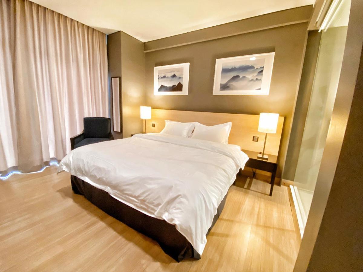 Straits Suite By C Homestay Malacca Εξωτερικό φωτογραφία