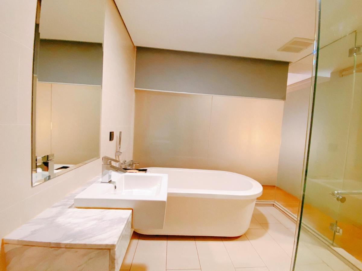 Straits Suite By C Homestay Malacca Εξωτερικό φωτογραφία