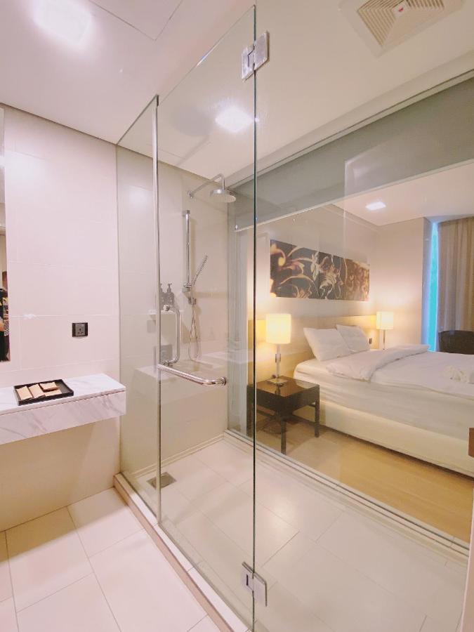 Straits Suite By C Homestay Malacca Εξωτερικό φωτογραφία