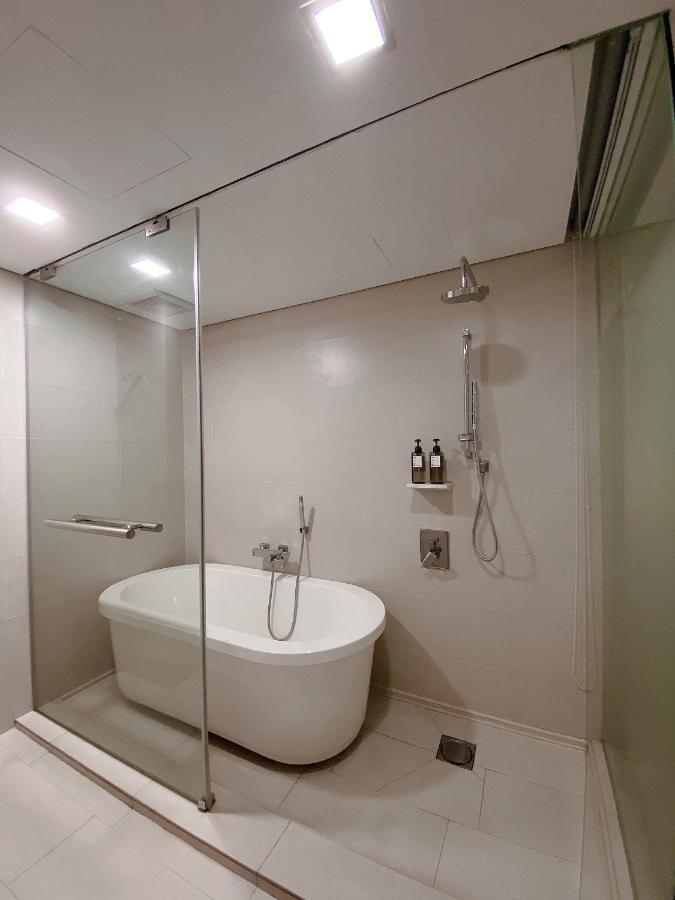 Straits Suite By C Homestay Malacca Εξωτερικό φωτογραφία